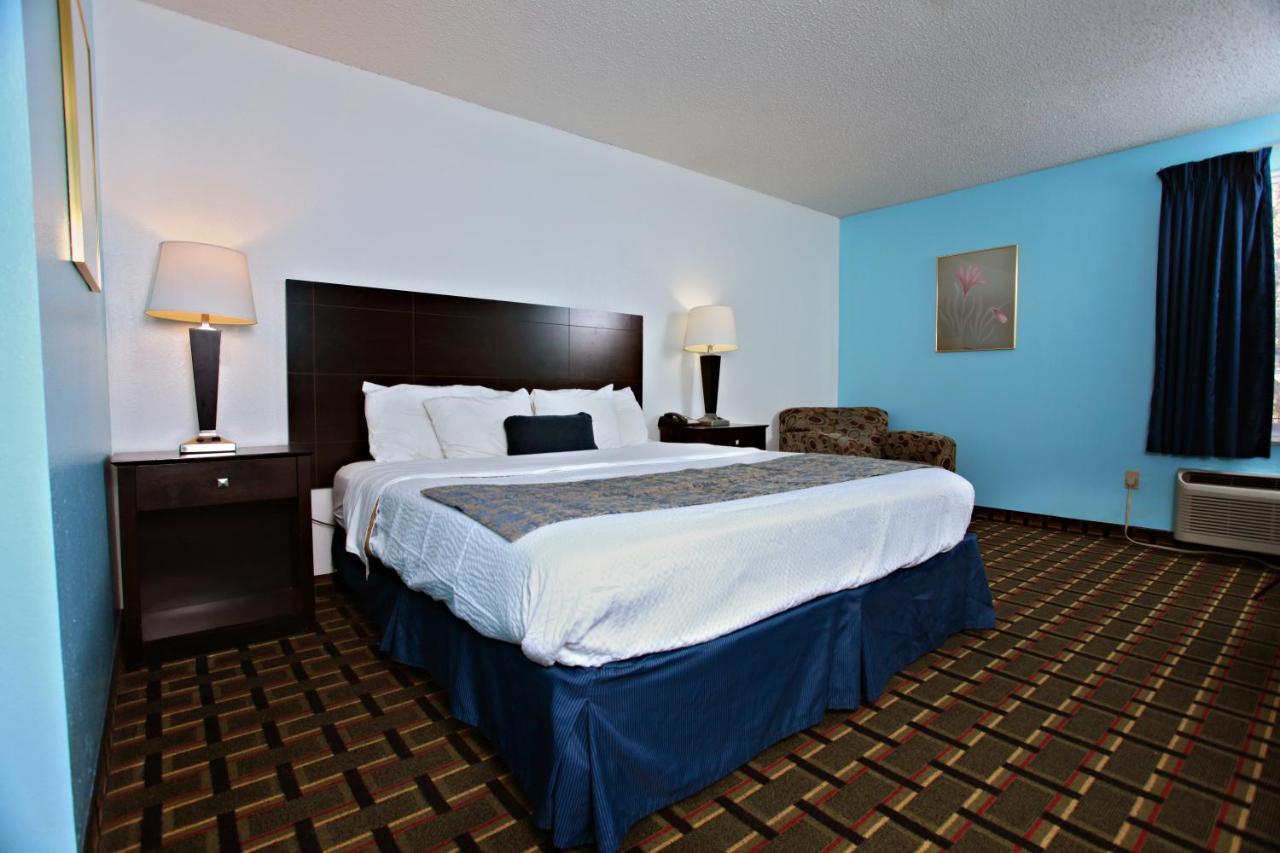 Coratel Inn & Suites By Jasper Newton Exterior foto